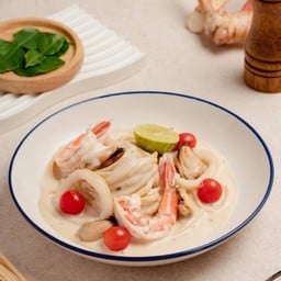 ลิงกวิเนต้มข่าซีฟู้ด Tom Kha Seafood Linguine