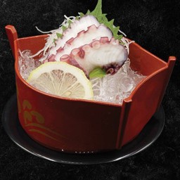 ปลาหมึกยักษ์ซาชิมิ