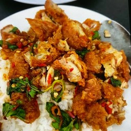 กระเพราไก่กรอบ