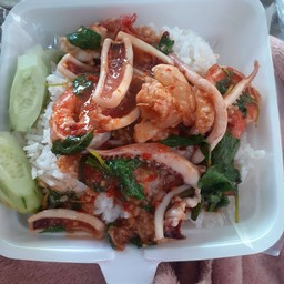 ข้าวกระเพราทะเล