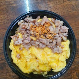 ข้าวไข่ข้นหมูสับกระเทียม