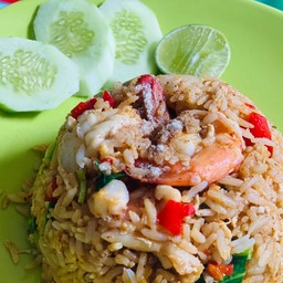 ข้าวผัดต้มยำทะเล