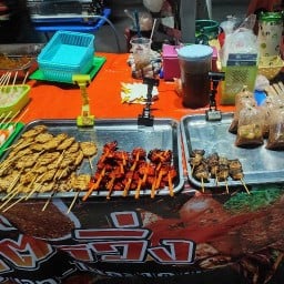 หมูปิ้งเนื้อย่างเจ๊นุช