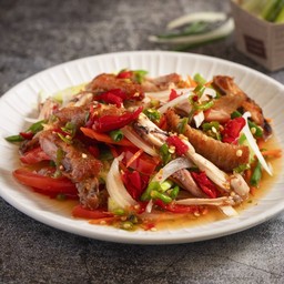 ยำไก่ทอด Fried Chicken Spicy Salad