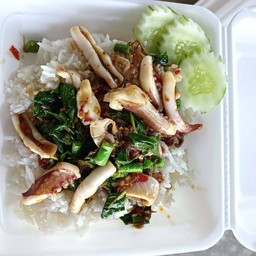 กระเพราปลาหมึก