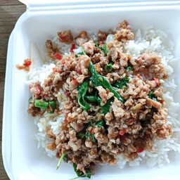 กระเพราหมูสับ