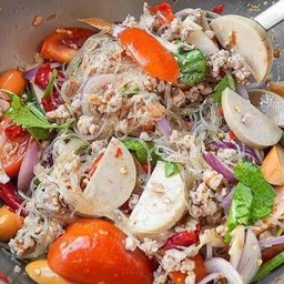 ยำวุ้นเส้นหมูยอหมูสับ