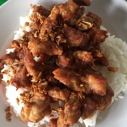 ข้าวหมูทอดกระเทียม