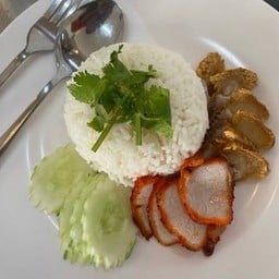 ข้าวหมูแดง+หมูกรอบ