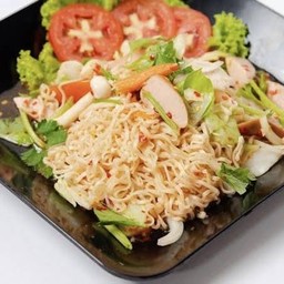 ยำมาม่า