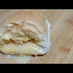ขนมปังก้อนปิ้ง ไส้เนยนม