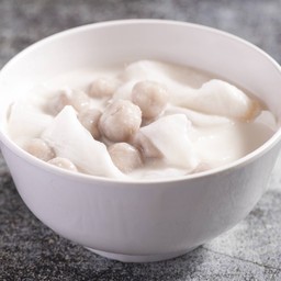 บัวลอยเผือก Taro Balls in Coconut Milk