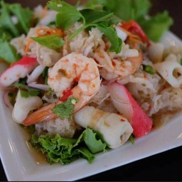 ยำรวมมิตรทะเล