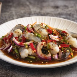 ยำกุ้งสด(ดิบ)ปลาร้าแซ่บ Raw Shrimps & Fermented Fish Spicy Salad