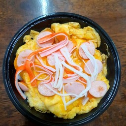 ข้าวไข่ข้นไส้กรอกปูอัด