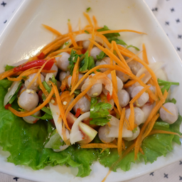 ยำลูกชิ้นปลากราย