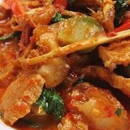 ข้าวราดผัดเผ็ด
