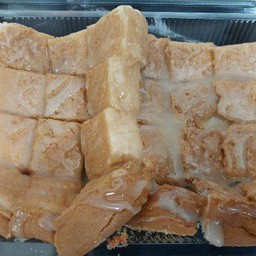 เนยถั่ว ราดนม