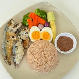 ข้าวผัดน้ำพริกปลาทู