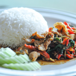 ข้าวกระเพราหมูชิ้น รสจัดเท่านั้น!!!