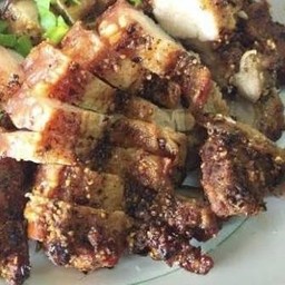 ข้าวสามชั้นทอดพริกไทยดำ