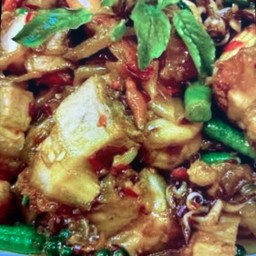 ผัดวุ้นเส้นขี้เมาหมูกรอบ