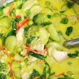แกงเขียวหวานไก่ ครึ่งโล