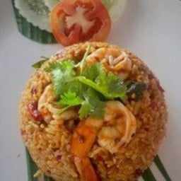 ข้าวผัดต้มยำ (ซีฟู๊ด)
