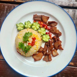 ข้าวพริกขี้หนูหมูทอด