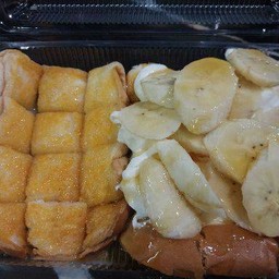 เนยนม + กล้วยหอม วิปปิ้งครีมราดคาราเมล