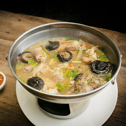 ซี่โครงหมูตุ๋นยาจีน