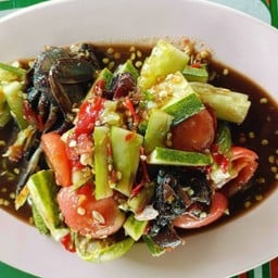 ส้มตำเจ้เจี๊ยบ ข้างโชว์รูมมาสด้า
