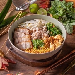 ก๋วยเตี๋ยวหมูกรอบ