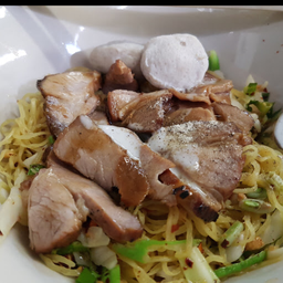 ก๋วยเตี๋ยวหมูย่างกะทิสด ลูกชิ้น-ต้มยำ