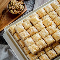 Square Baklawa Walnut