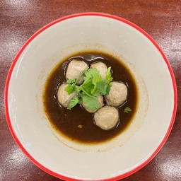 ลูกชิ้นเนื้อลวก