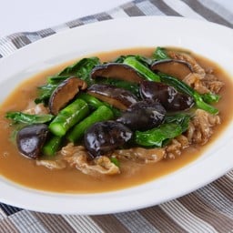 ราดหน้าฮ่องกงเจใส่เห็ดหอม (L) (มังสวิรัติ)