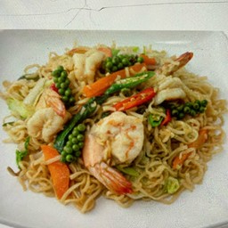 มาม่าผัดขี้เมากุ้ง