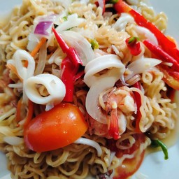 ยำมาม่าทะเล