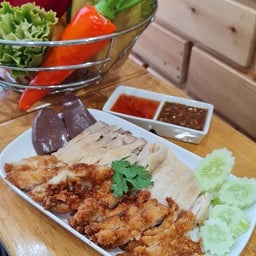 ข้าวมันไก่เจ้านาย ซีเจมอร์ลาดปลาเค้า 50