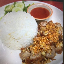 ข้าว3ชั้นทอดกระเทียม
