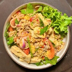 ยำมาม่า