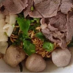 มาม่าเเห้งเนื้อ