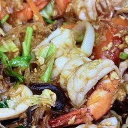 วุ้นเส้นผัดไข่ทะเล