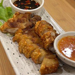 หมูกรอบ