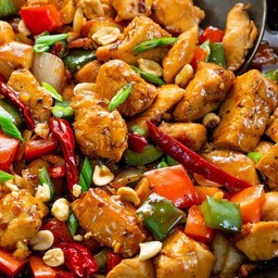 ไก่ผัดเม็ดมะม่วง