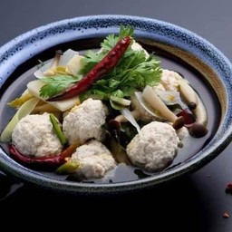 ต้มแซ่บเห็ดไก่ก้อน (มีข้าวให้ค่ะ)