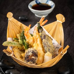 D11 - เทมปุระรวม Mixed Tempura Set