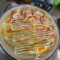 ไข่ไก่.เบคอน.ไส้กรอก