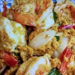 ข้าวกุ้งผัดไข่เค็ม